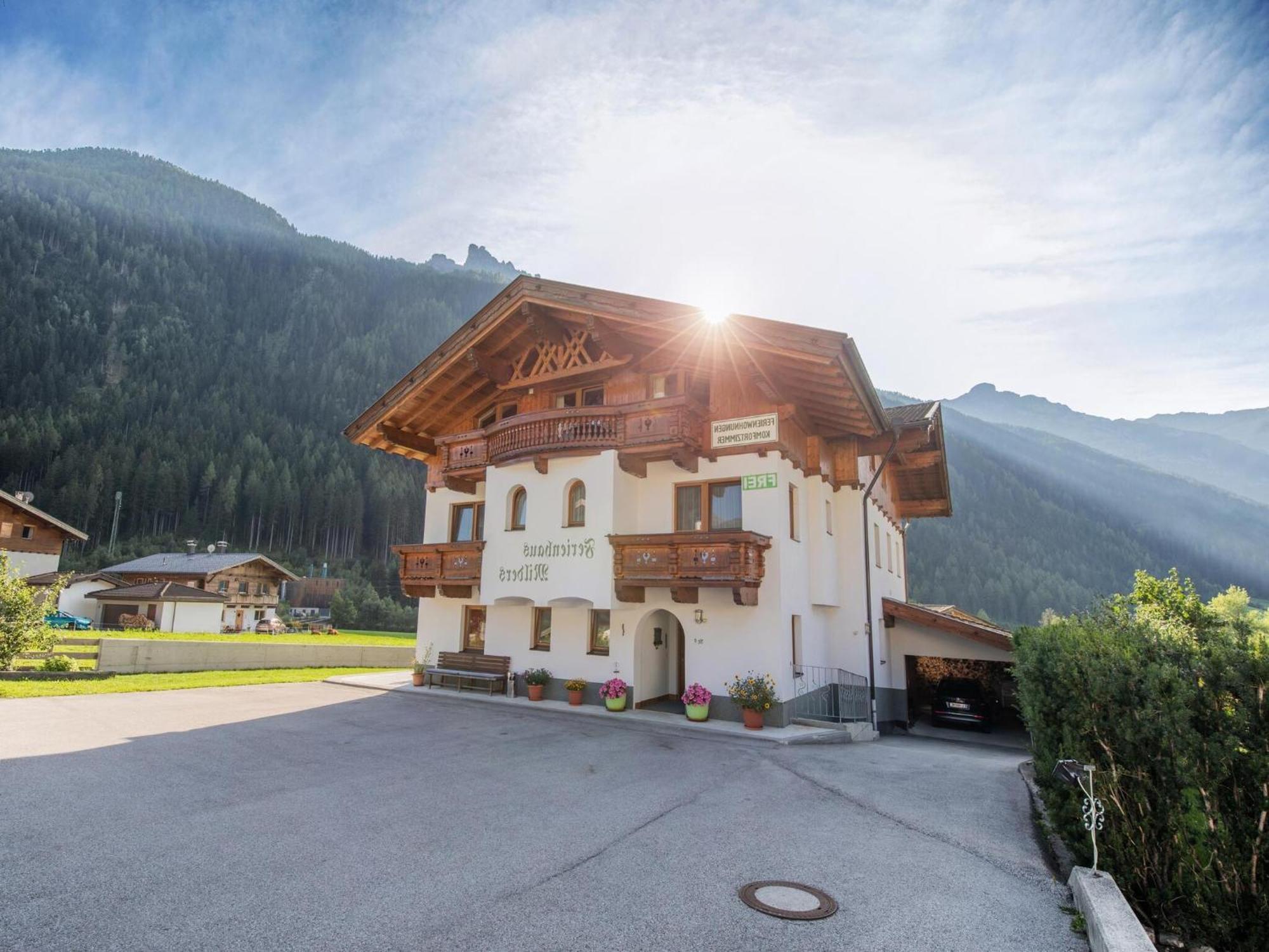 Apartamento Flat With Sep Entrance On Ground Floor In Neustift Neustift im Stubaital Exterior foto